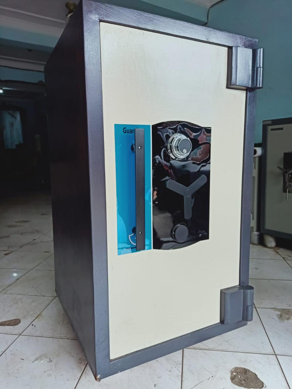 Guardian UK120